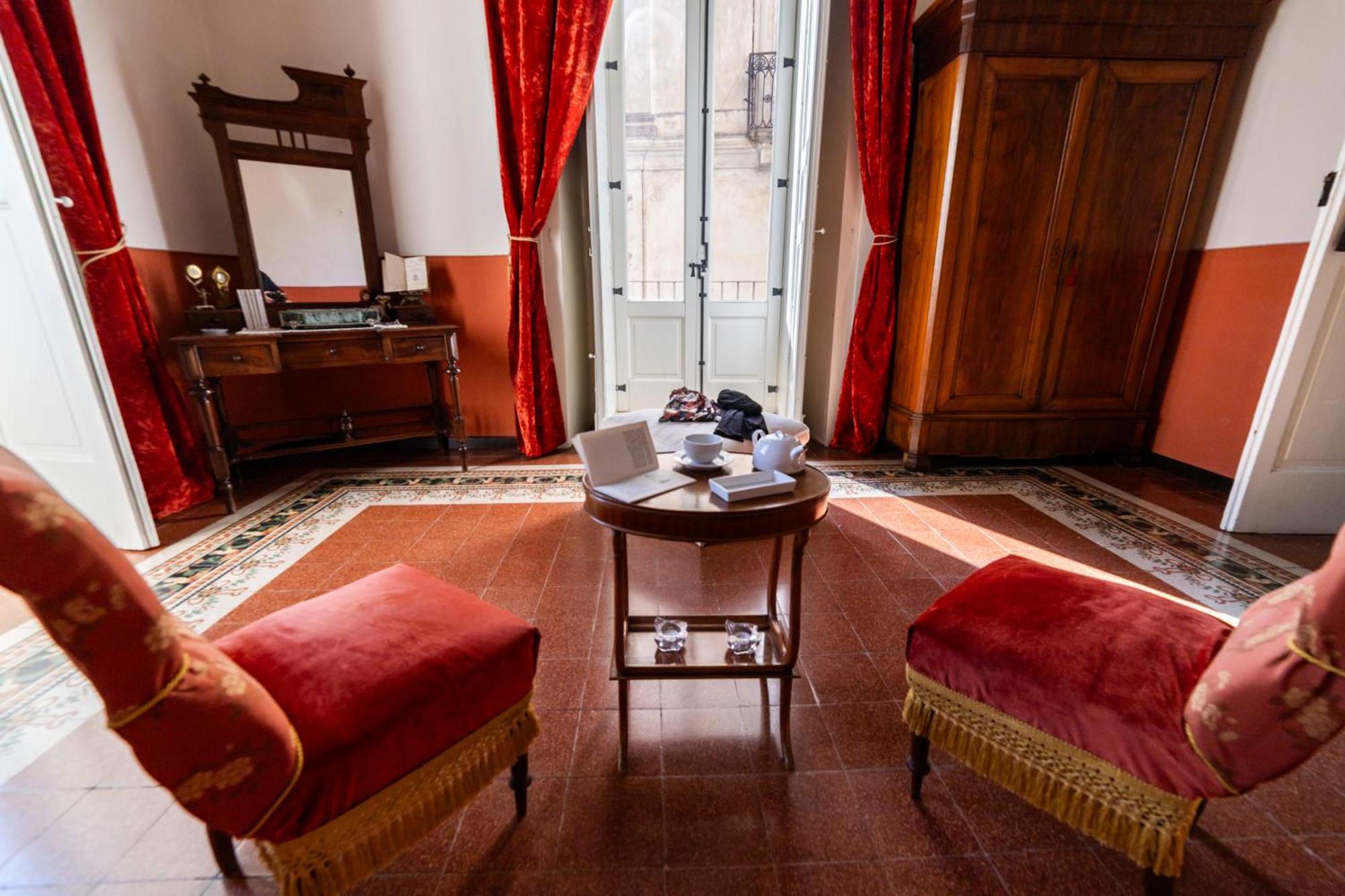 Dimora Storica Giostra Vecchia - Palazzo Grisolia 1809 Cosenza Bagian luar foto