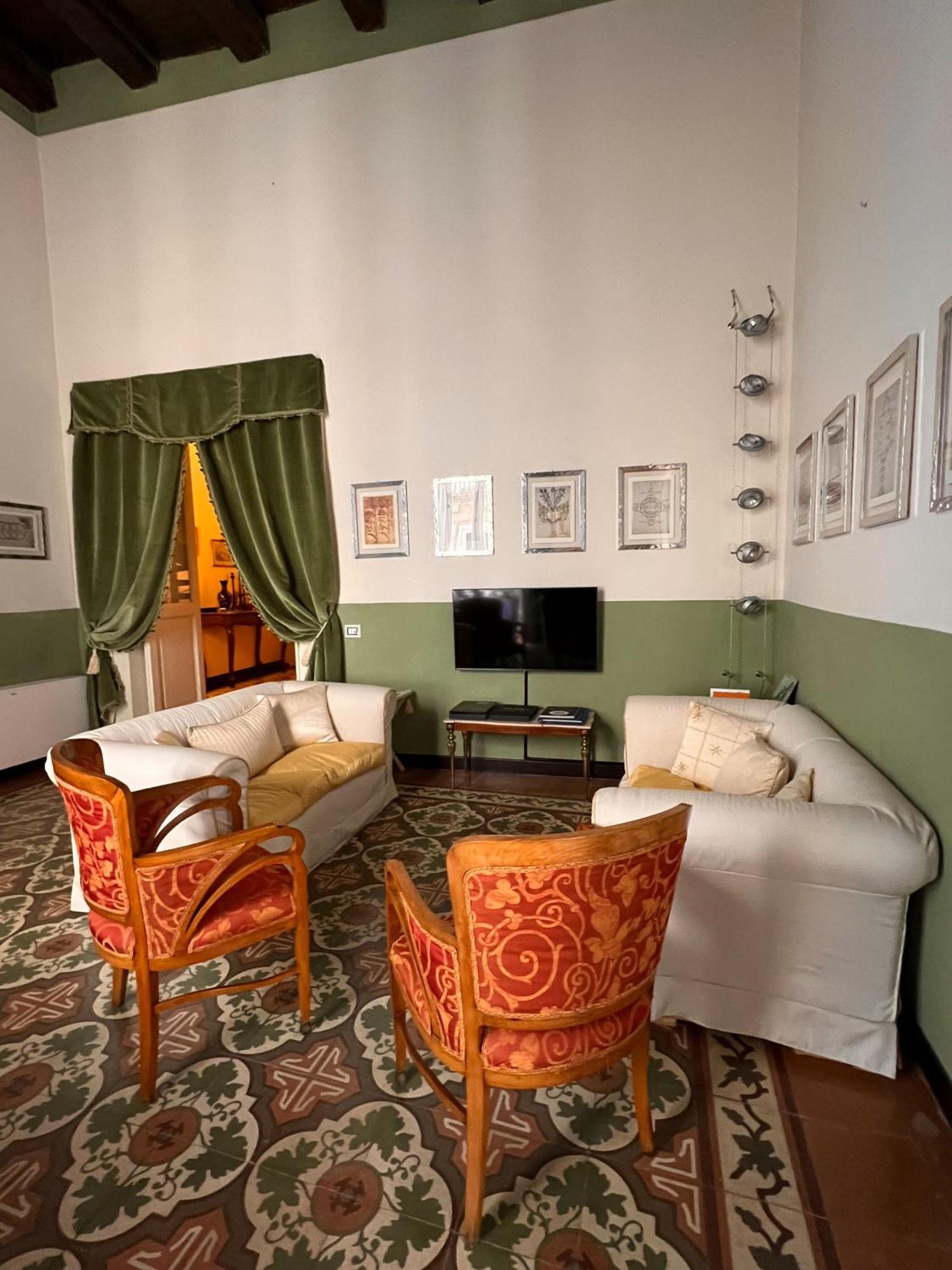 Dimora Storica Giostra Vecchia - Palazzo Grisolia 1809 Cosenza Bagian luar foto