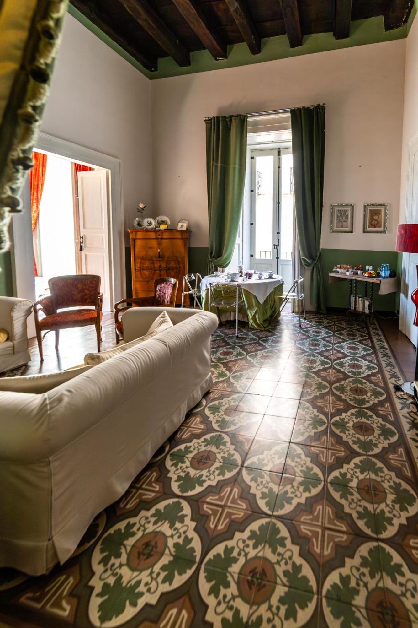 Dimora Storica Giostra Vecchia - Palazzo Grisolia 1809 Cosenza Bagian luar foto